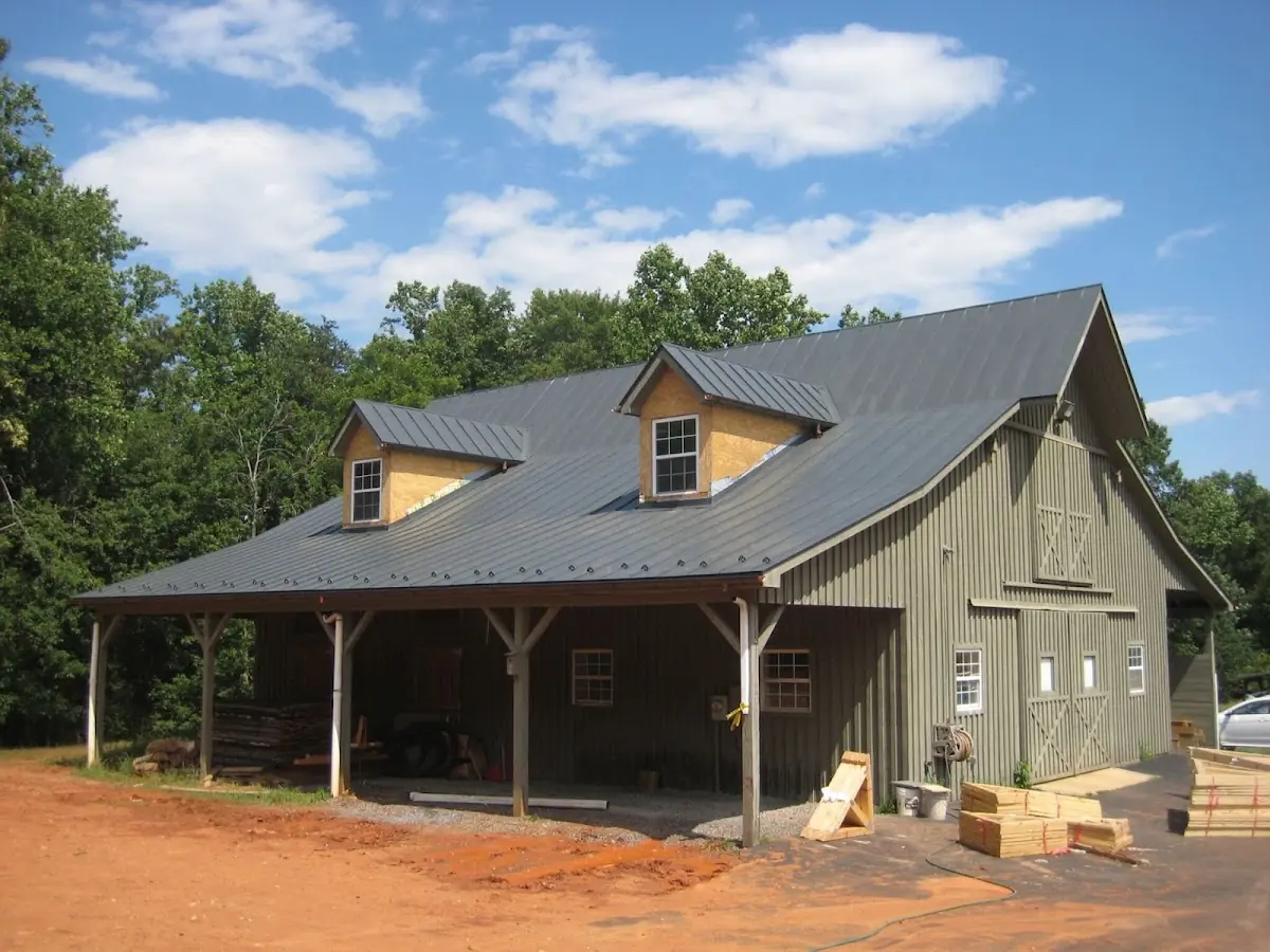 Expert Roof Coating workmanship in Montage